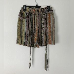 Mari Petite Ladies Front Knot Shorts with Pockets Size PM